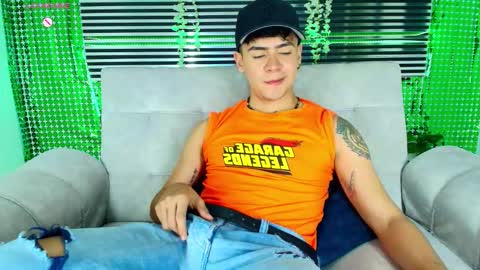 Snapshot of camilo_xcam chatting on March 24, 2026, 11:21 pm CAMILO online show from March 24, 2026, 11:21 pm