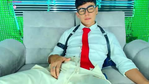 Snapshot of camilo_xcam chatting on March 27, 2026, 11:26 pm CAMILO online show from March 27, 2026, 11:26 pm