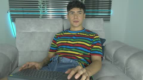 Snapshot of camilo_xcam chatting on April 1, 2026, 9:45 pm CAMILO online show from April 1, 2026, 9:45 pm