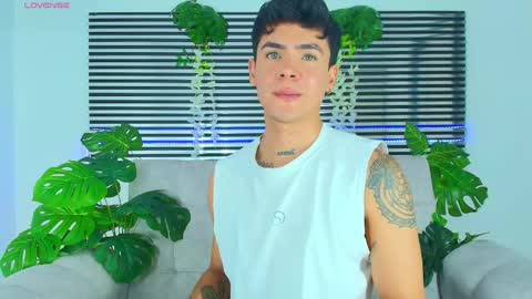 Snapshot of camilo_xcam chatting on April 14, 2026, 8:37 pm CAMILO online show from April 14, 2026, 8:37 pm