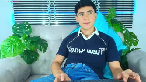 Snapshot of camilo_xcam chatting on May 1, 2026, 8:24 pm CAMILO online show from May 1, 2026, 8:24 pm