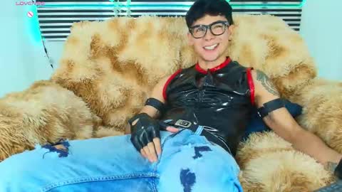 Snapshot of camilo_xcam chatting on May 5, 2026, 9:56 pm CAMILO online show from May 5, 2026, 9:56 pm