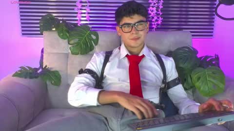 Snapshot of camilo_xcam chatting on June 6, 2026, 9:41 pm CAMILO online show from June 6, 2026, 9:41 pm
