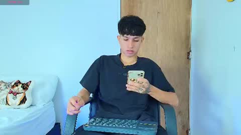 Snapshot of camilobass_ chatting on July 19, 2026, 1:09 am Camilo Bass online show from July 19, 2026, 1:09 am
