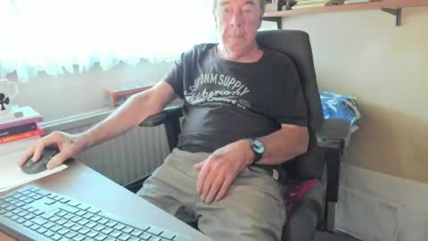 Cammee online show from July 16, 2026, 7:36 am