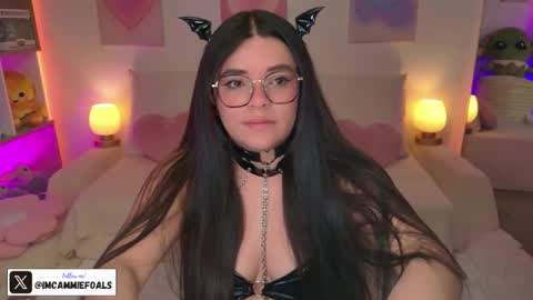   Lets reach 200 thumbs up  online show from January 11, 2026, 7:08 pm