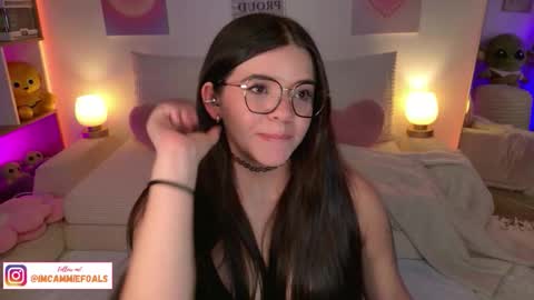 Snapshot of cammiefoalss chatting on February 21, 2026, 8:54 pm Lets reach 200 thumbs up online show from February 21, 2026, 8:54 pm