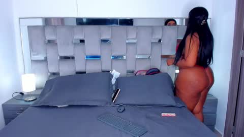 Camila online show from October 7, 2025, 3:31 pm