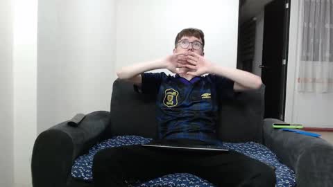 Snapshot of cammykev chatting on September 13, 2025, 1:05 am online show from September 13, 2025, 1:05 am