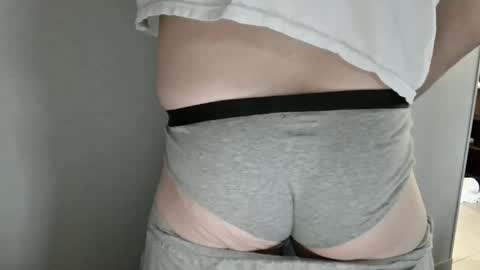 cammyman6900 online show from May 20, 2026, 8:59 pm