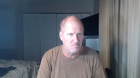 Snapshot of cams_crazy chatting on October 2, 2025, 7:10 pm cams_crazy online show from October 2, 2025, 7:10 pm