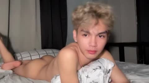 Snapshot of camwithethan chatting on February 19, 2026, 5:42 pm Ethan online show from February 19, 2026, 5:42 pm