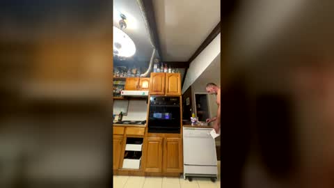 Chris online show from March 28, 2026, 2:16 pm