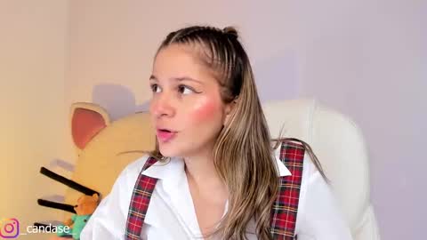 Candase online show from November 22, 2025, 11:37 pm