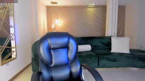  Candanse R  online show from October 2, 2025, 8:16 pm