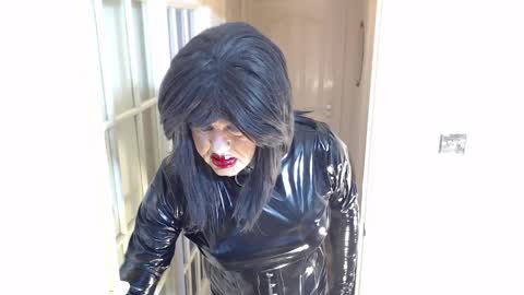 candi smokes online show from March 31, 2026, 1:00 pm