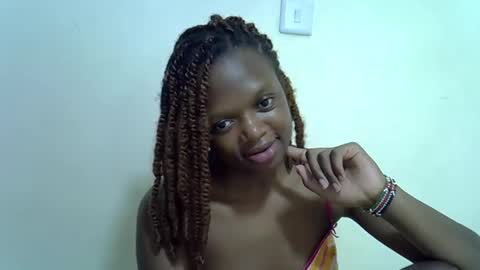 candiemaya online show from April 17, 2026, 7:33 am