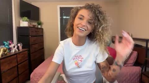 Snapshot of candimay101 chatting on October 30, 2025, 1:45 pm Candi may online show from October 30, 2025, 1:45 pm