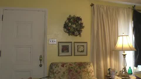 Snapshot of candisaint chatting on December 11, 2024, 6:09 pm Candi Saint online show from December 11, 2024, 6:09 pm