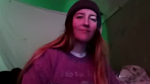 Candi online show from November 19, 2025, 9:26 pm