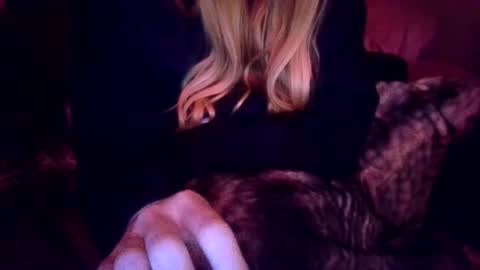 Candi online show from November 27, 2025, 8:05 am