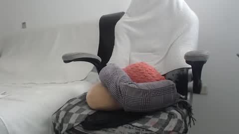 Snapshot of candy08tits chatting on January 16, 2025, 3:46 pm candy08tits online show from January 16, 2025, 3:46 pm