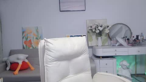 candy8998 online show from November 1, 2025, 10:01 pm