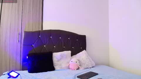 candy_blissx online show from September 22, 2025, 11:45 am