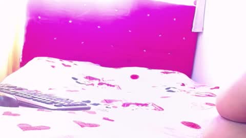 CANDY DUSTANO online show from October 31, 2025, 7:04 pm