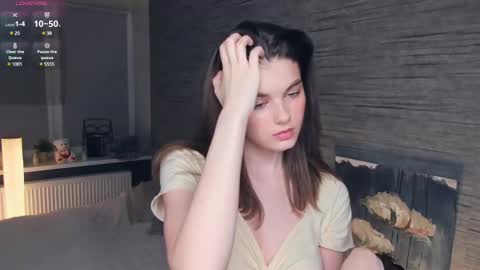 Flora online show from March 9, 2025, 7:37 pm