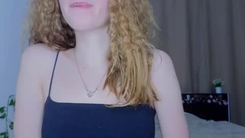 Snapshot of candy_flosse chatting on October 7, 2025, 8:22 am candy_flosse online show from October 7, 2025, 8:22 am