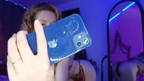 Snapshot of candy_flosse chatting on October 25, 2025, 8:11 am candy_flosse online show from October 25, 2025, 8:11 am