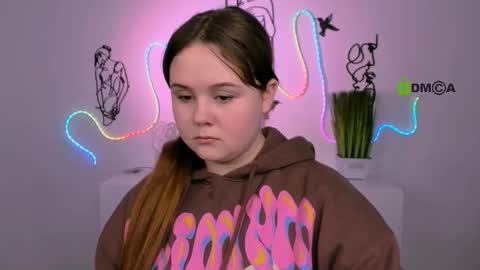 candy flossie1 online show from December 15, 2025, 6:17 am