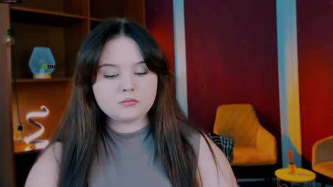 candy flossie1 online show from April 15, 2026, 11:17 am