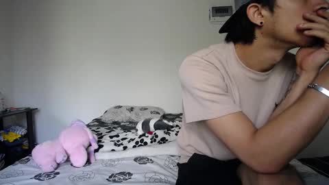 Candy  Grey online show from November 18, 2025, 1:37 pm