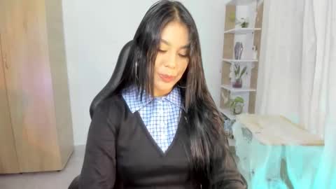 Nickol online show from October 30, 2025, 9:15 pm