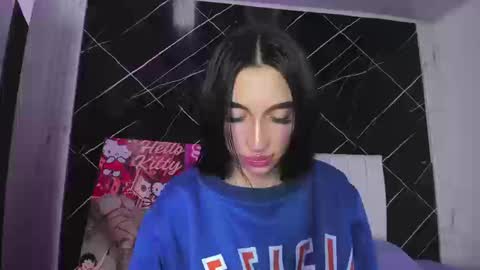 Leila  online show from March 13, 2026, 4:08 am