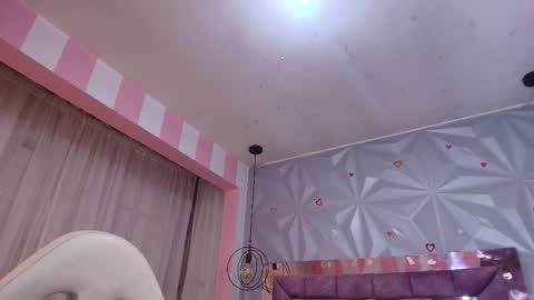 Ania online show from October 4, 2025, 11:08 am