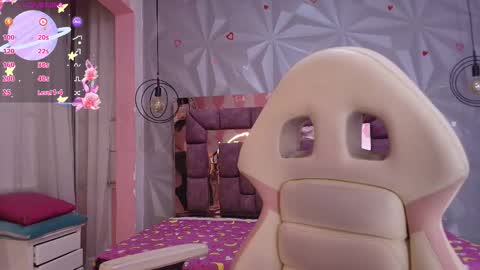 Ania online show from October 7, 2025, 11:07 am