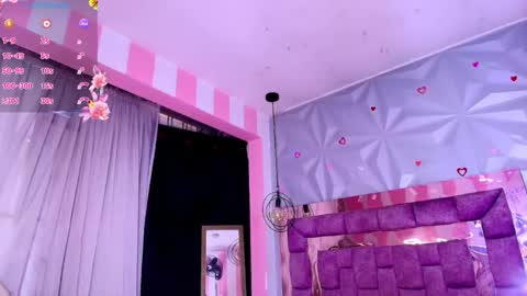 Ania online show from April 18, 2026, 11:14 am