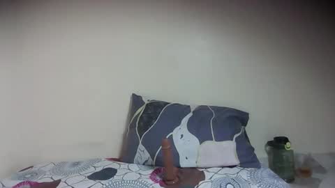 Snapshot of candy_pot chatting on September 12, 2025, 12:38 pm candy pot online show from September 12, 2025, 12:38 pm