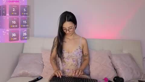 Scarlett online show from September 17, 2025, 2:46 am