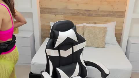 CANDY online show from October 1, 2025, 7:20 pm