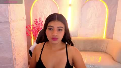 Snapshot of candy_tx_ chatting on April 16, 2026, 3:02 pm Online 7300 to 1400 online show from April 16, 2026, 3:02 pm