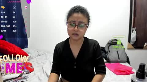 candy_val online show from June 13, 2026, 6:33 am