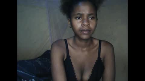Snapshot of candybrown001 chatting on September 15, 2025, 6:41 pm candybrown001 online show from September 15, 2025, 6:41 pm