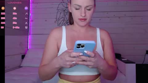 CandyBunie online show from February 9, 2026, 2:59 am