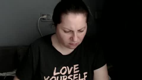 Laura online show from October 14, 2025, 8:37 am