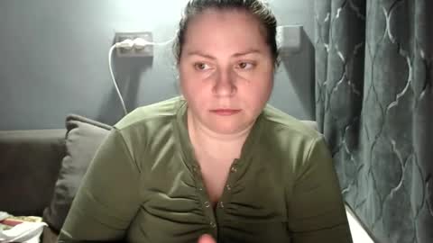 Laura online show from November 12, 2025, 8:08 pm