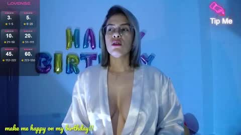 Snapshot of candydowson1 chatting on December 30, 2024, 10:43 am Candy Dowson online show from December 30, 2024, 10:43 am